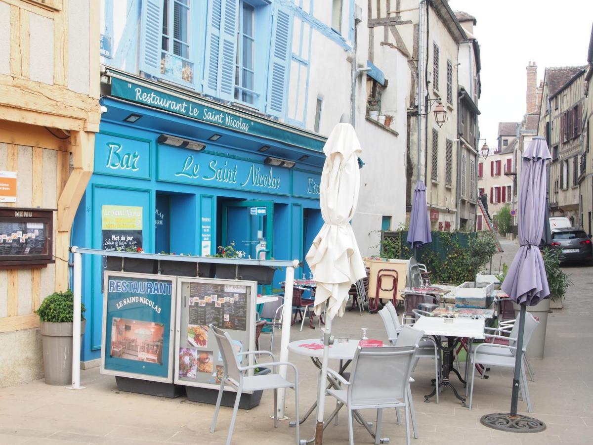 Le Mont Brenn Lägenhet Auxerre Exteriör bild