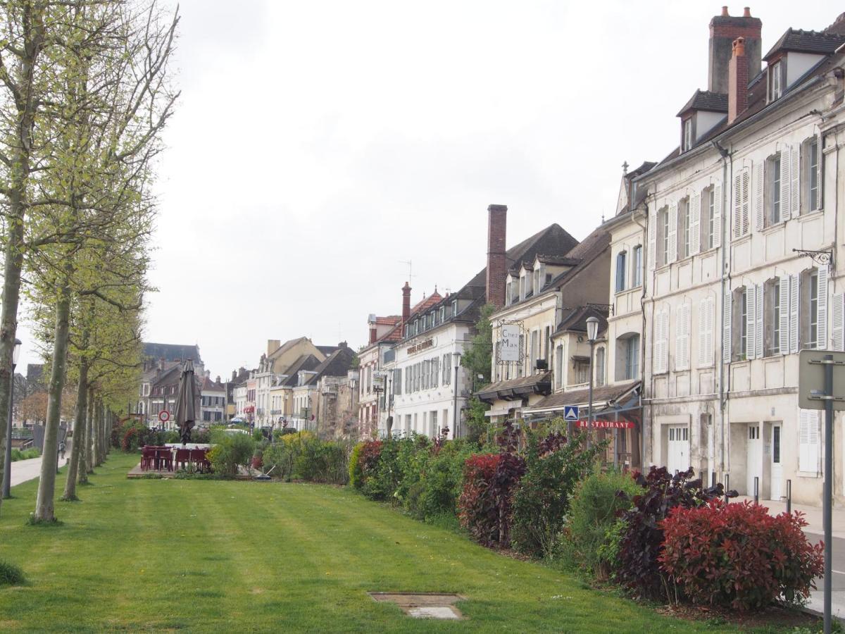 Le Mont Brenn Lägenhet Auxerre Exteriör bild